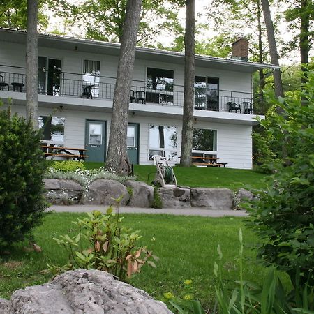 Beachwood Resort Deer Bay Extérieur photo