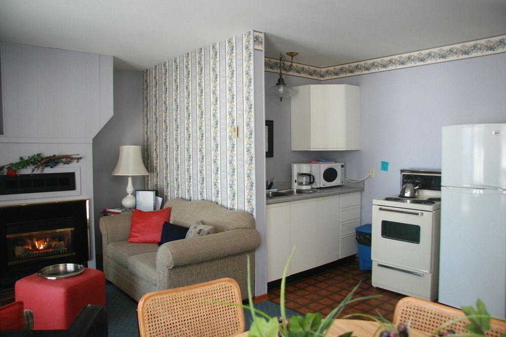 Beachwood Resort Deer Bay Extérieur photo